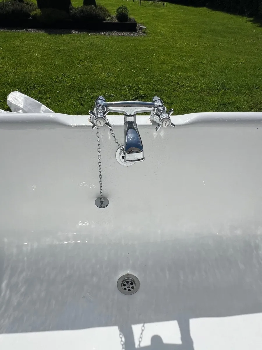 Cast iron Bathtub - Image 2