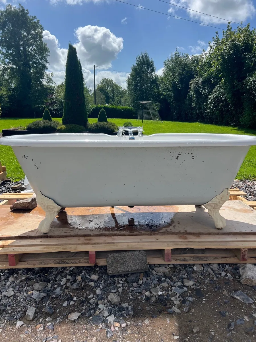 Cast iron Bathtub - Image 1