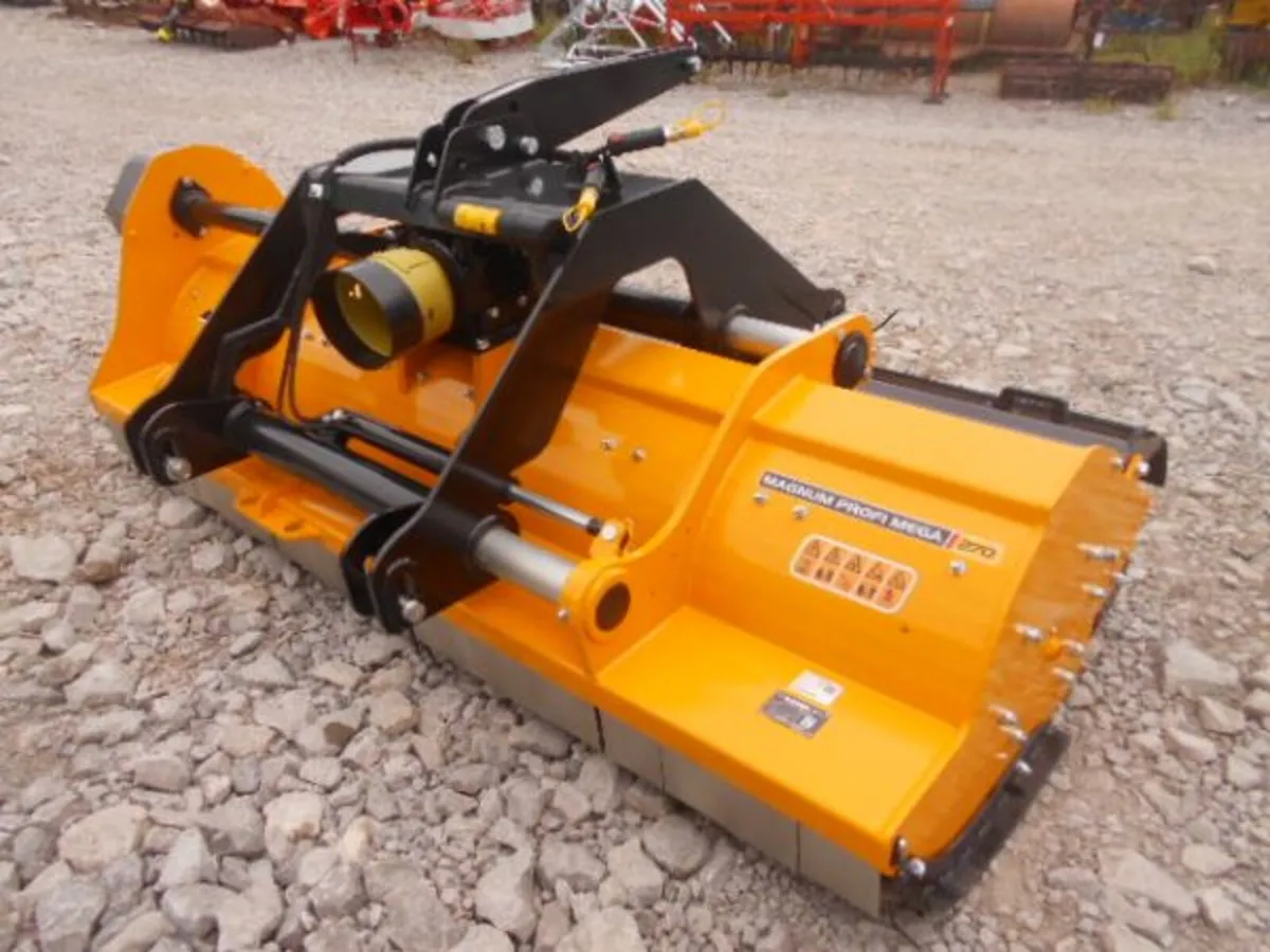 MCCONNEL MAGNUM MEGA 270 - Image 2