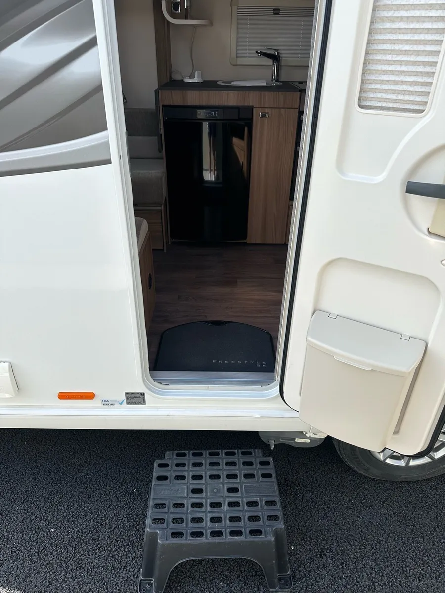2019 Swift freestyle SE (Island Bed) - Image 4