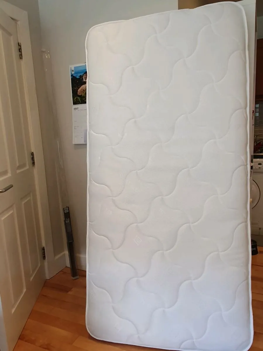 Single mattress - Image 1