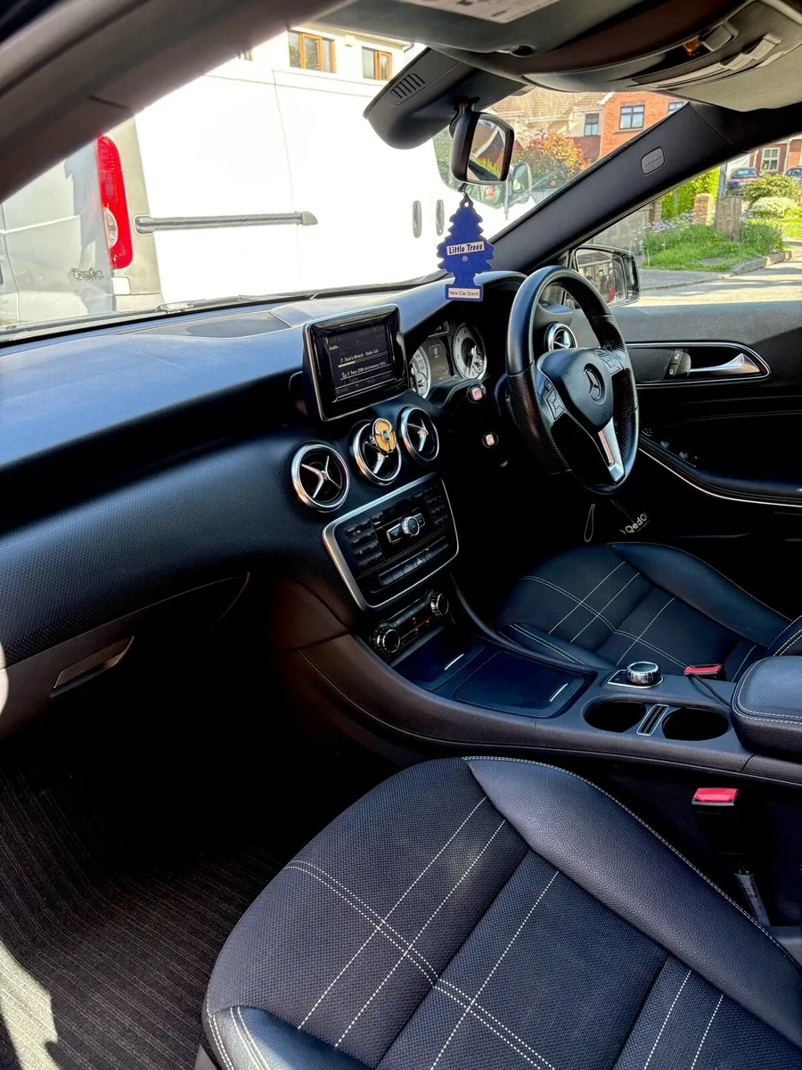 2014 Mercedes A Class 180D - Image 3