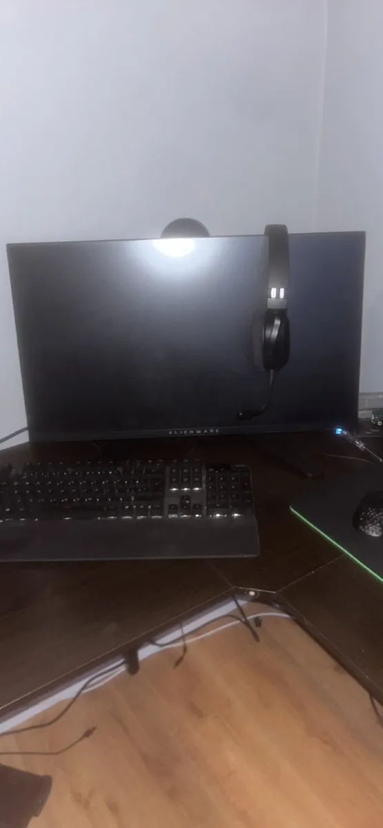 Pc set up - Image 1