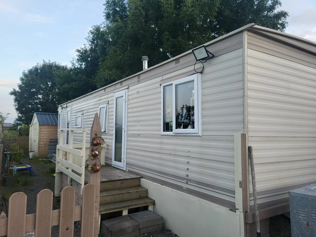 Mobile home - Image 1