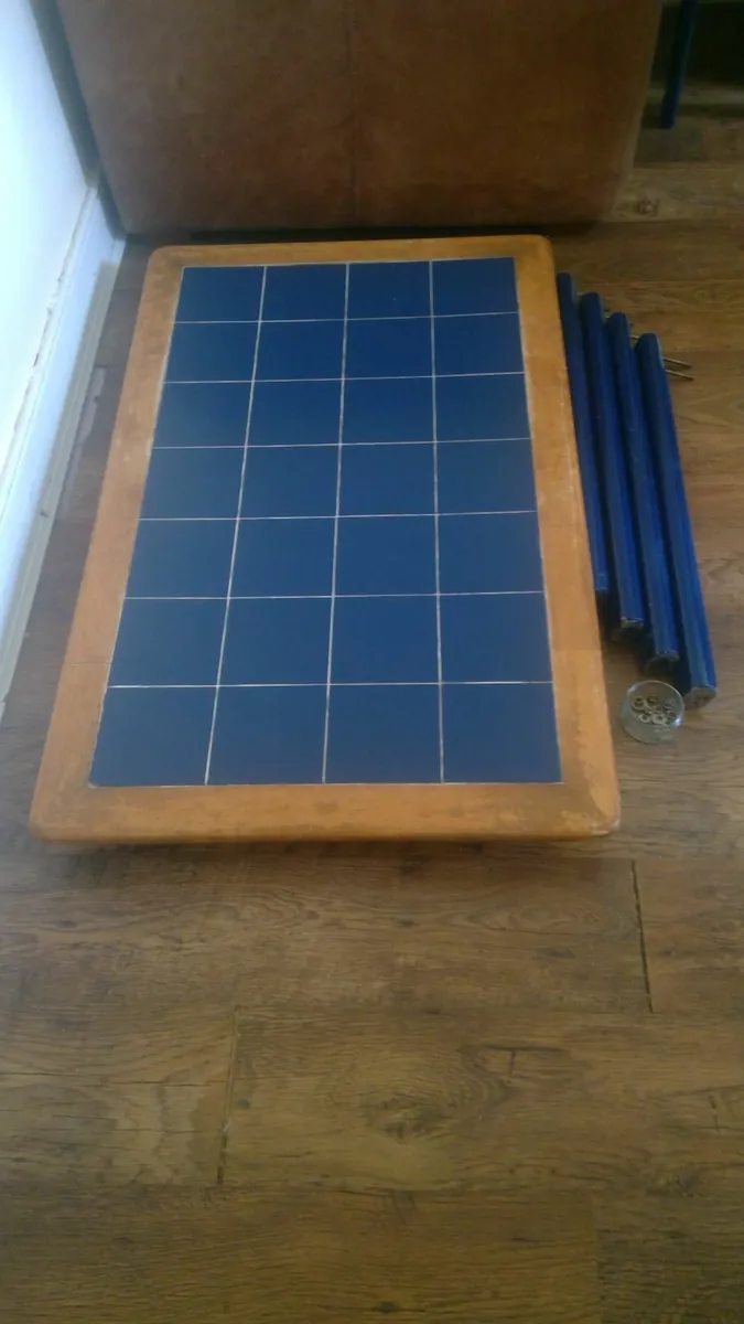 Dining room table (seats 4 to 6) - Image 2