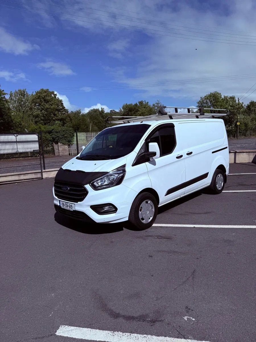 FORD TRANSIT CUSTOM LIMITED - Image 2