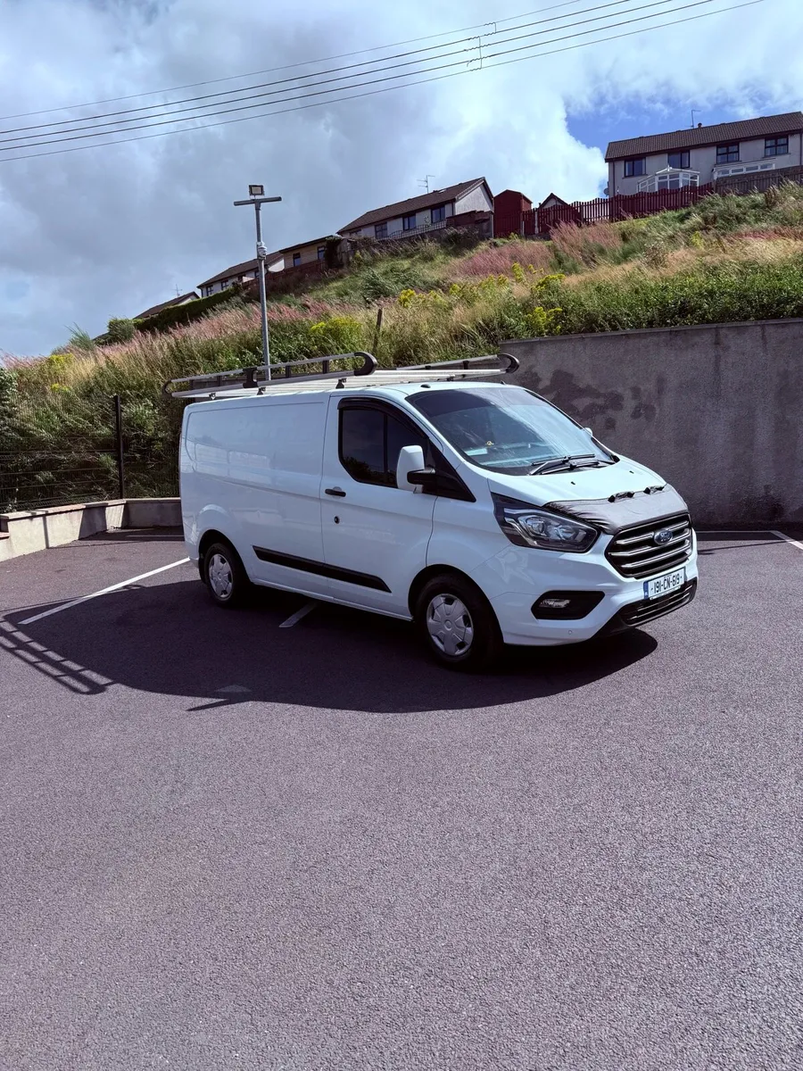 FORD TRANSIT CUSTOM LIMITED - Image 3