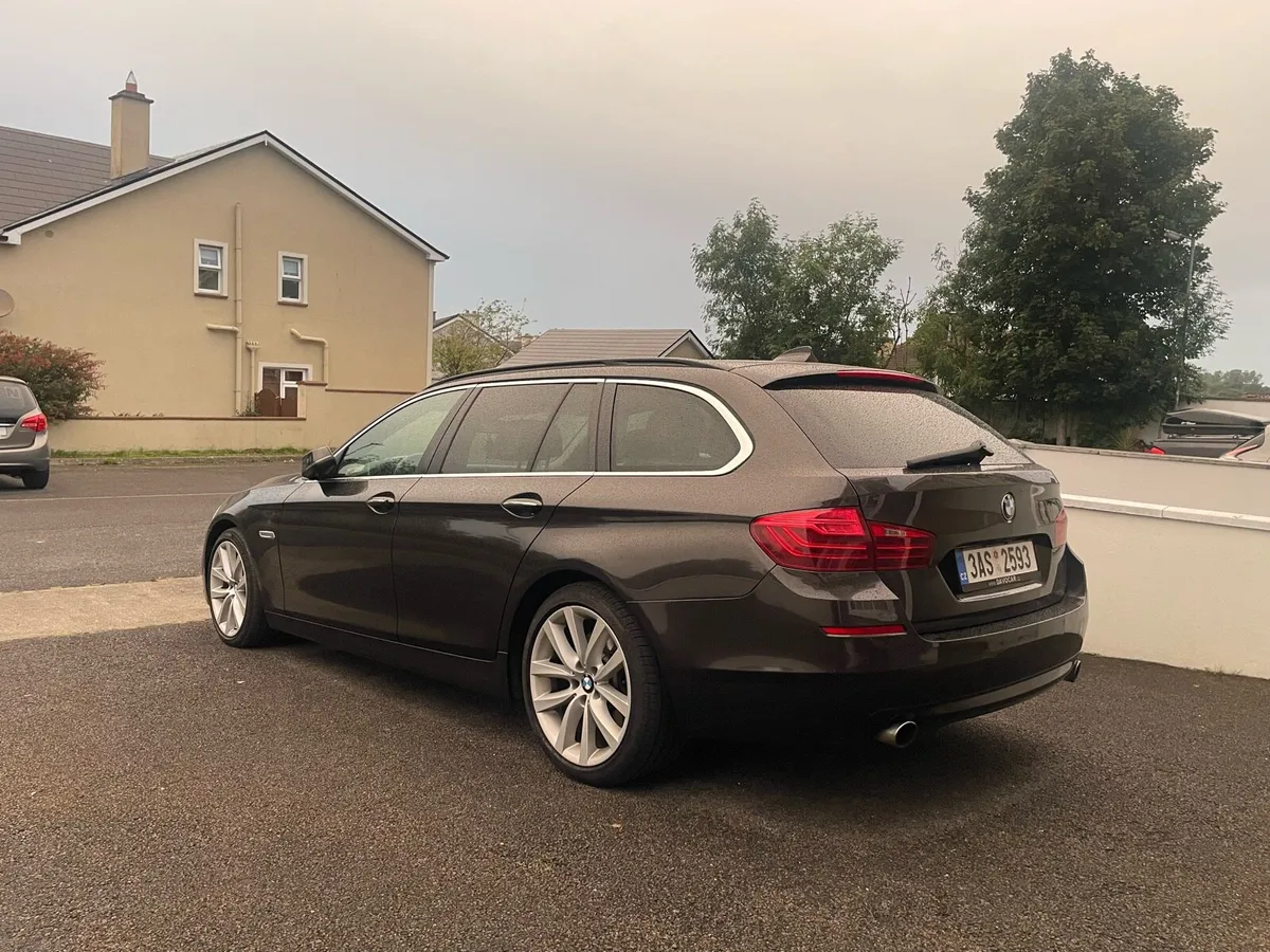Car - Image 2