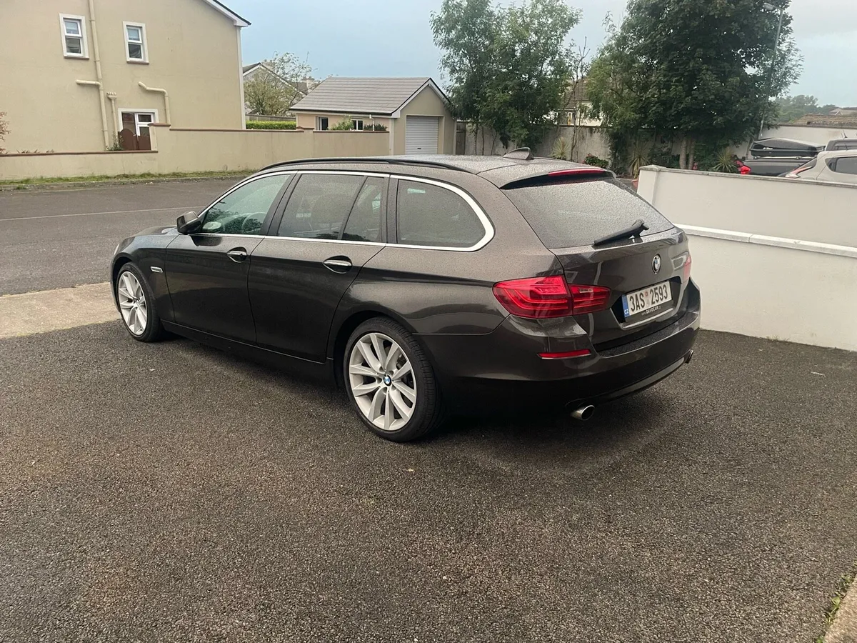 Car - Image 3