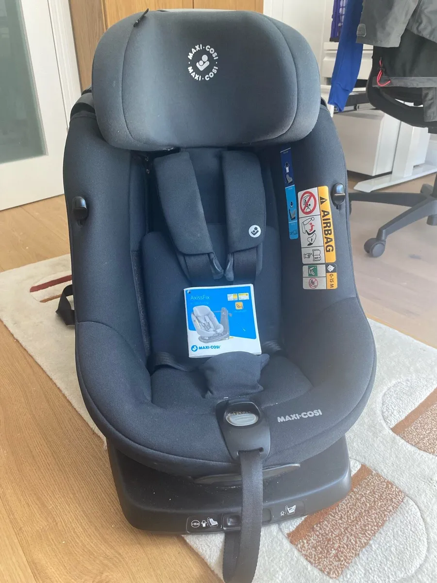 Maxi Cosi Swivel Car Seat - Image 3