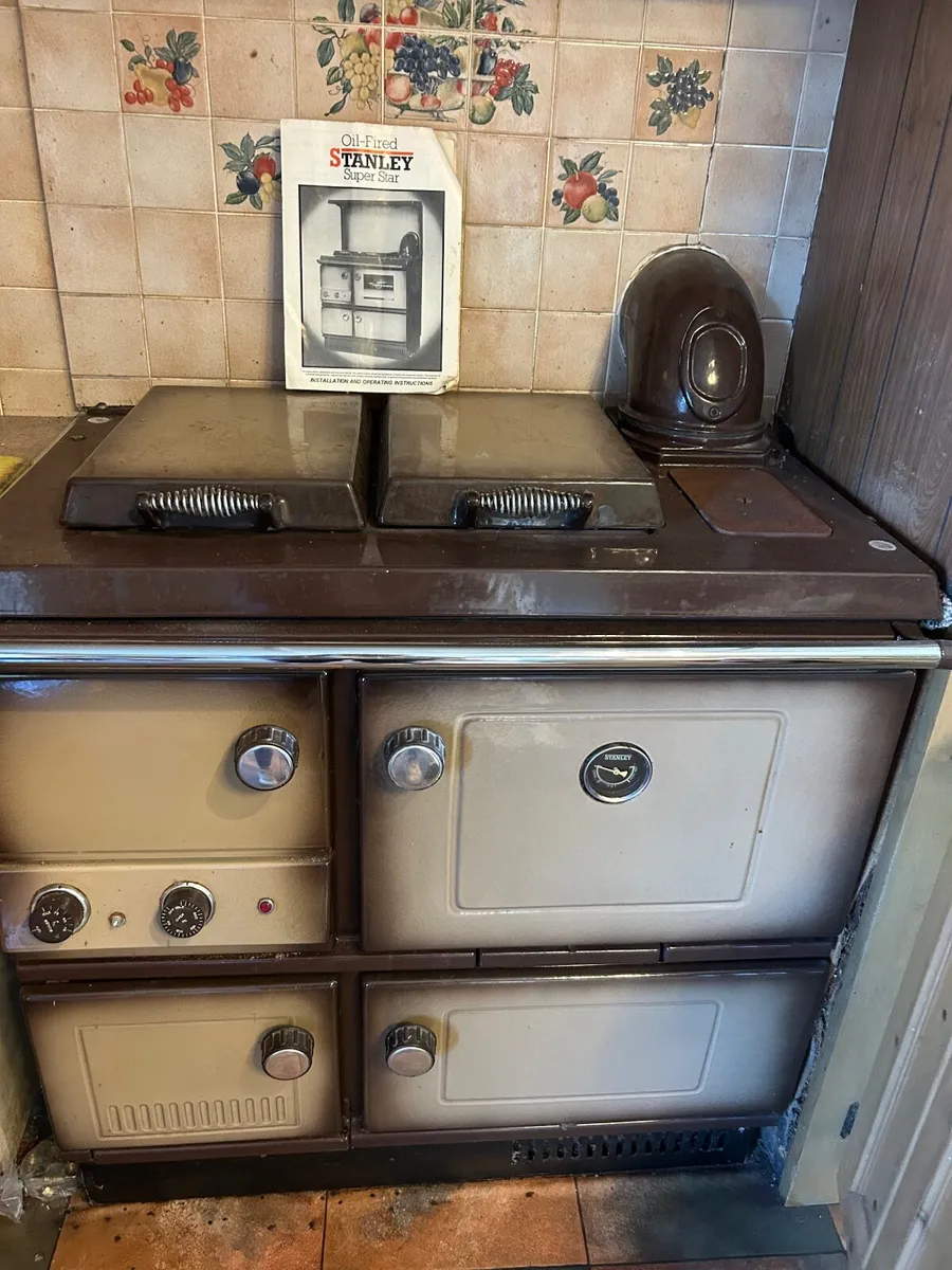 Oil Fired Stanley Super Star Aga Cooker - Image 1
