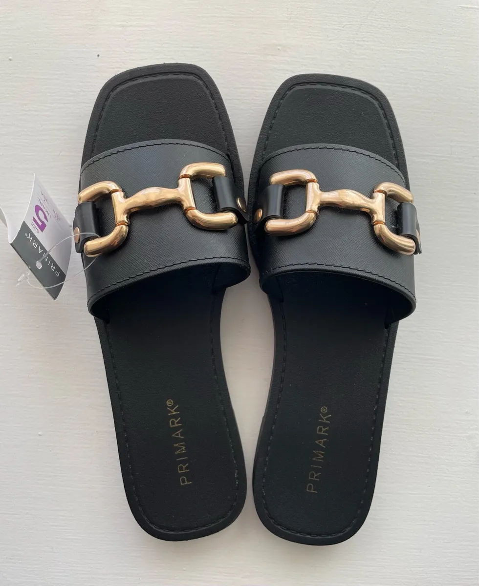 BNWT Ladies Sandals: Size 5 - OR FREE - Image 1