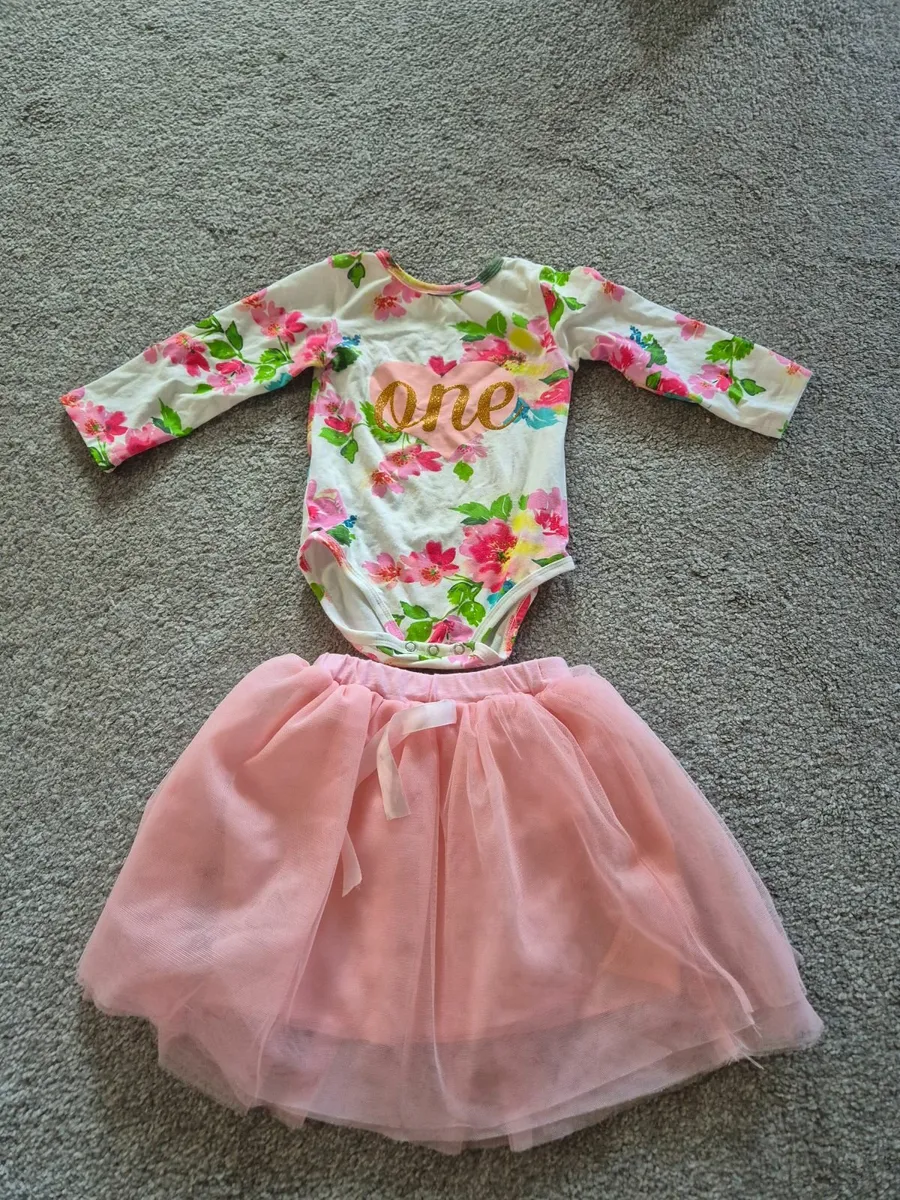 1 year old birthday girl tutu and vest - Image 1