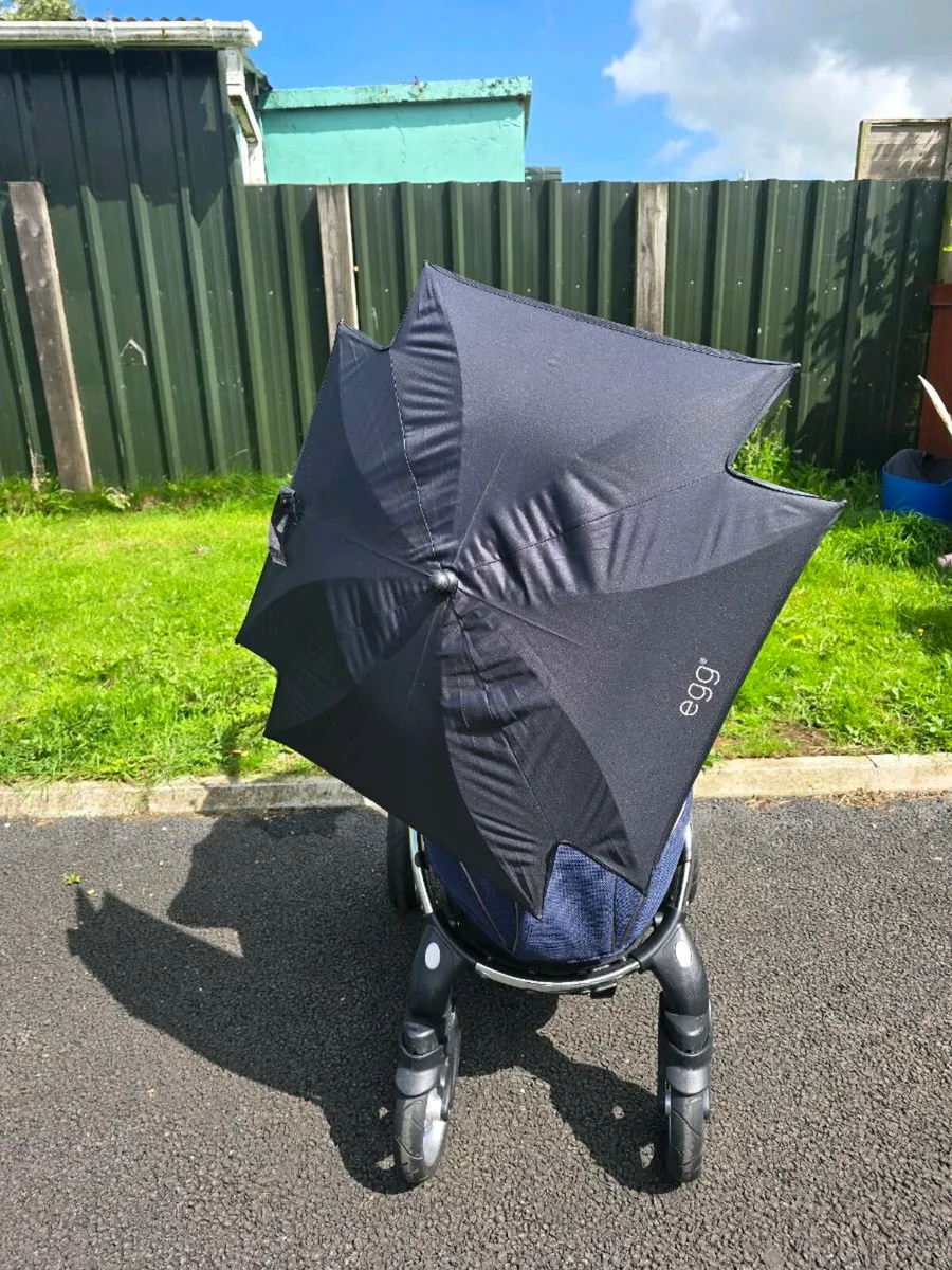 Egg 2 pram and stroller plus accessories - Image 3