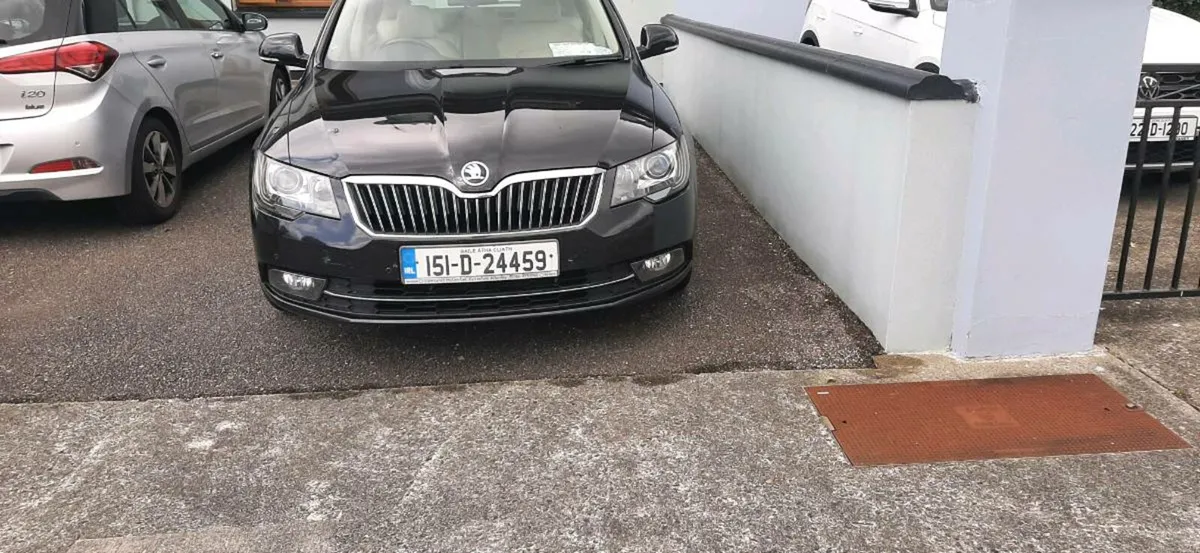 2015 skoda superb - Image 1