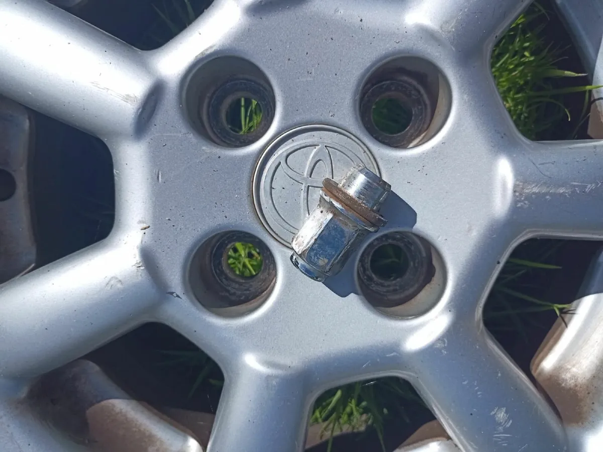 Vintage alloys and wheels - Image 2