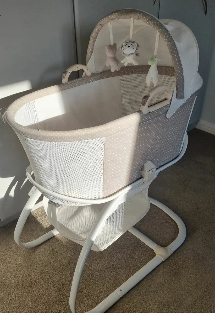 Baby Cot for New Born to 6 Months - Image 1