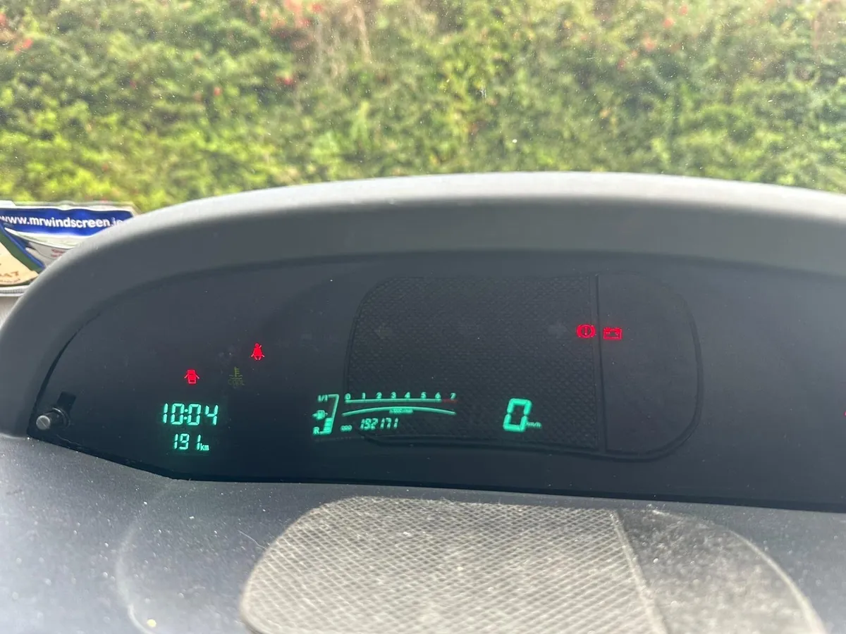 Toyota Yaris - Image 3