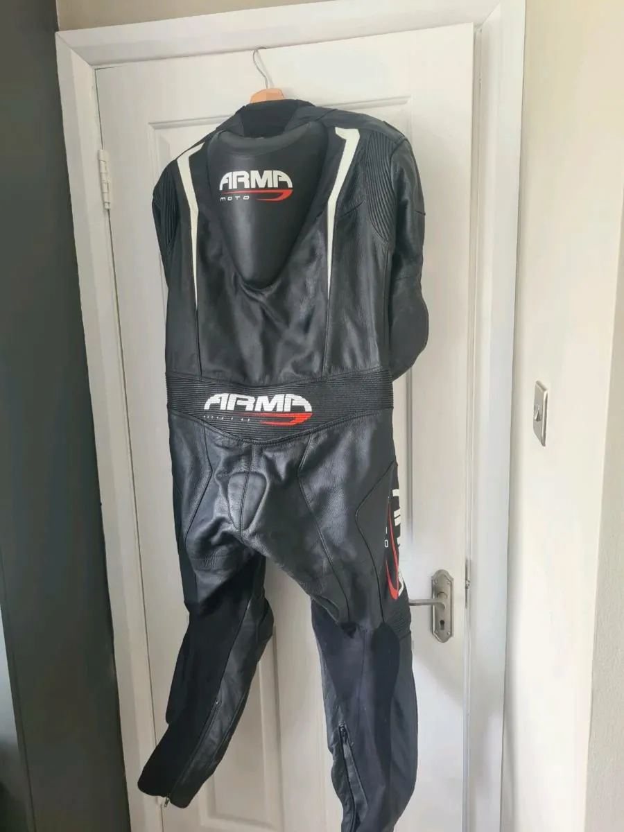 Arma moto 1peice leather - Image 3
