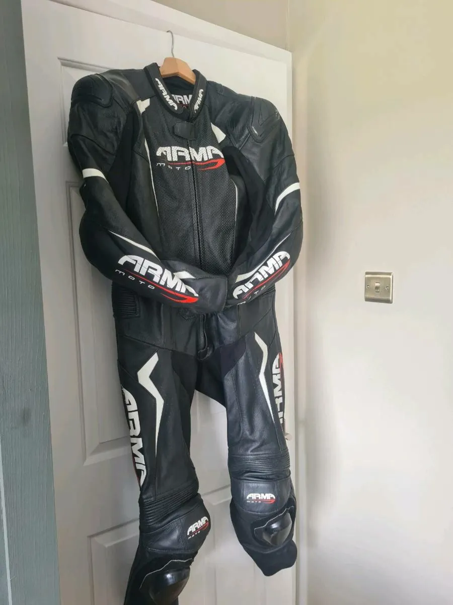 Arma moto 1peice leather - Image 1