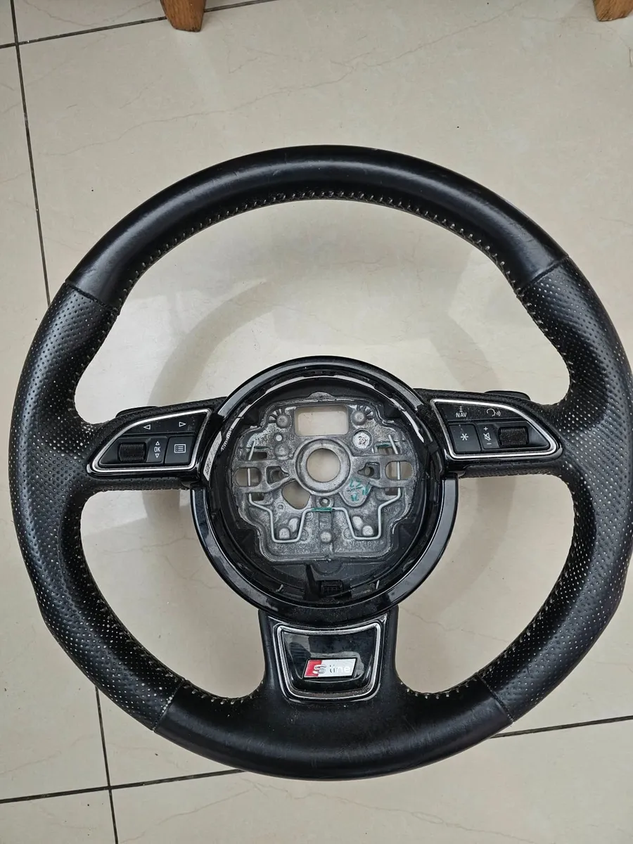 Steering wheel  a6 c7 - Image 2