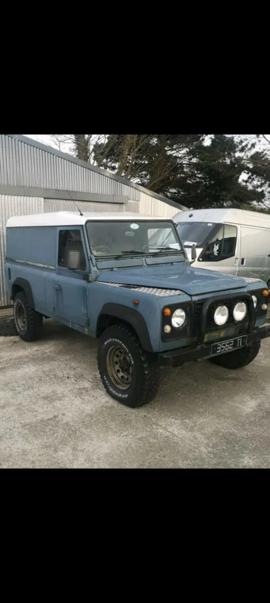 Landrover defender 110 chassis and logbook - Image 1