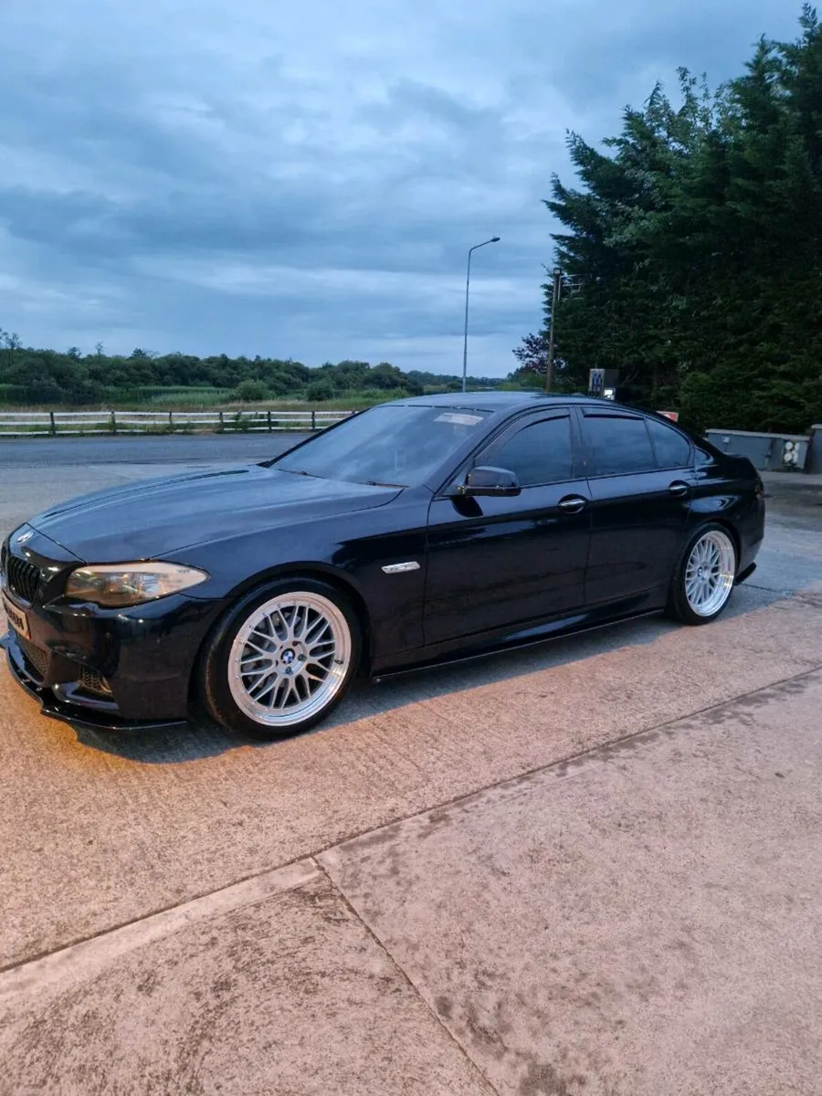 BMW 520D 2011 - Image 1