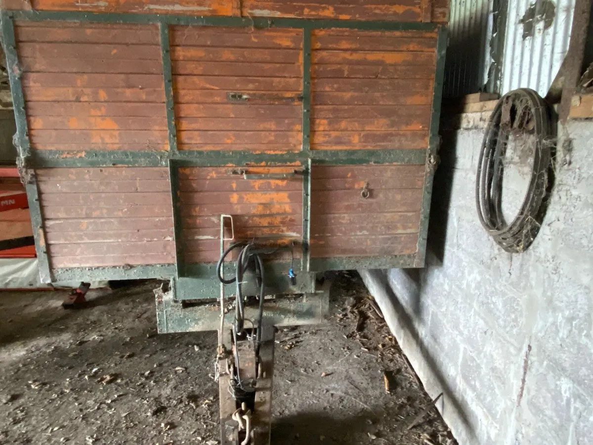 Grain Trailer - Image 2