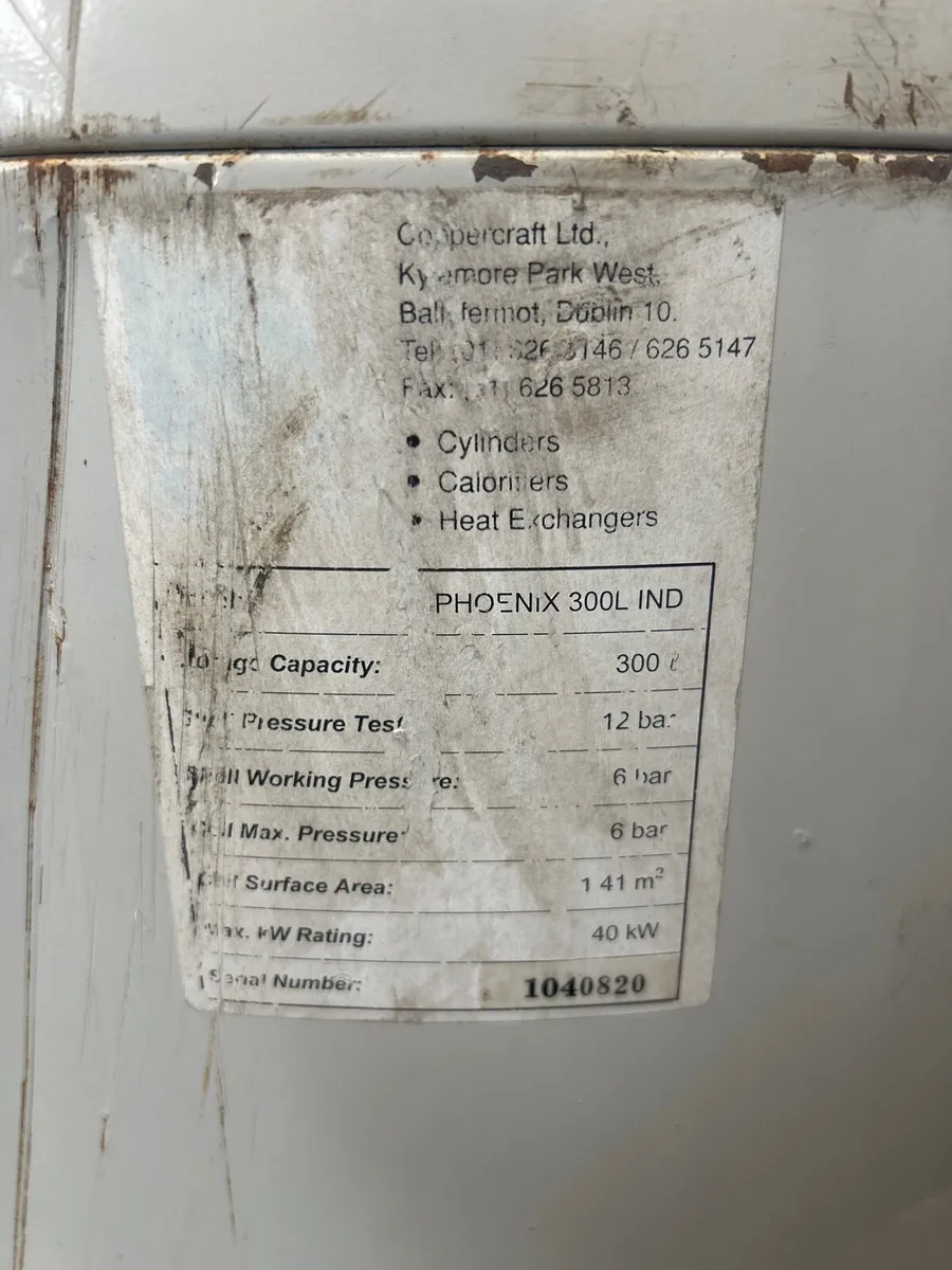 Hot water cylinder - Image 2