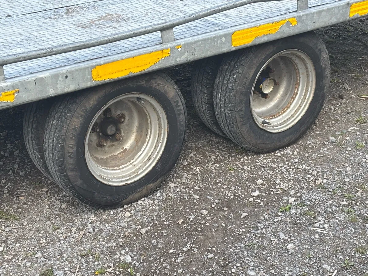 Car transporter - Image 2