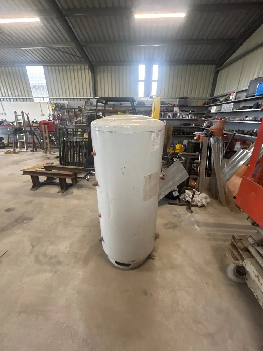 Hot water cylinder - Image 4