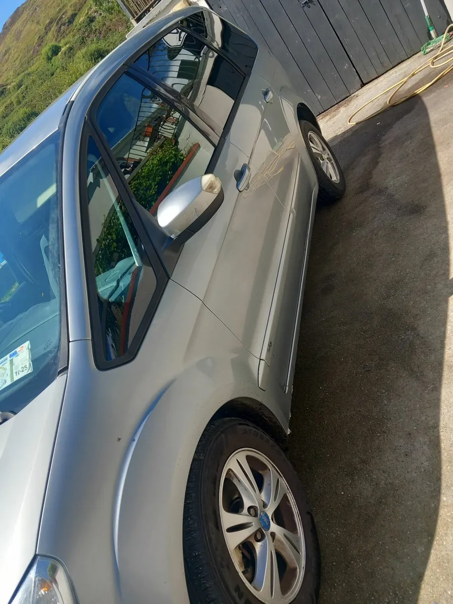 Ford Galaxy 2010 - Image 4