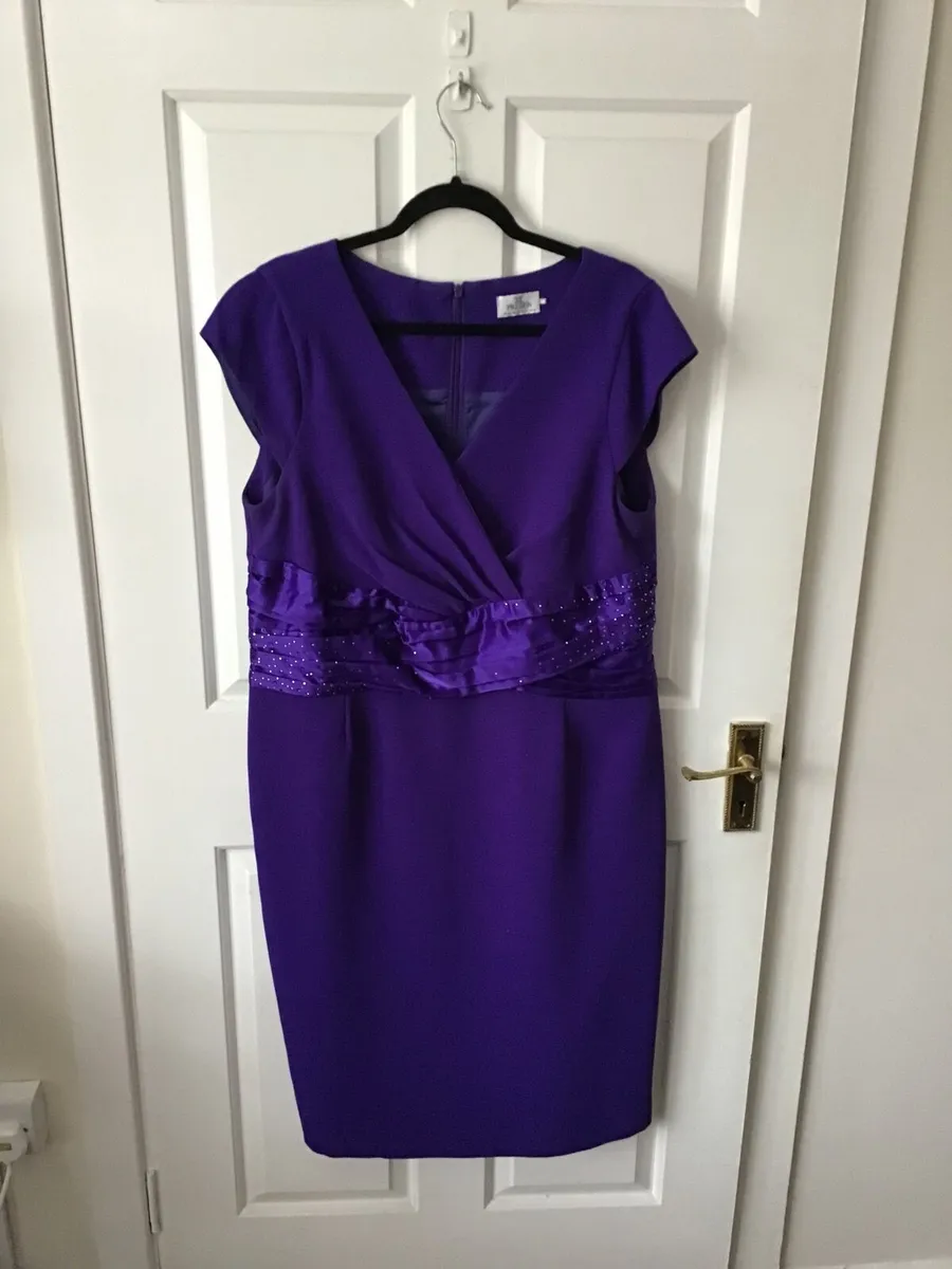 Mother of the bride/groom outfit + Accessories - Image 3