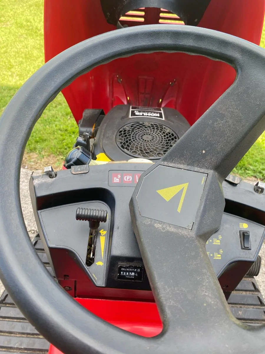 Ride on lawn mower - Image 3