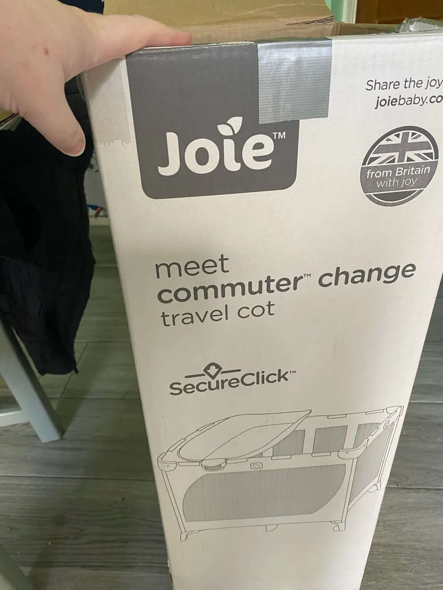 Joie travel cot - Image 1