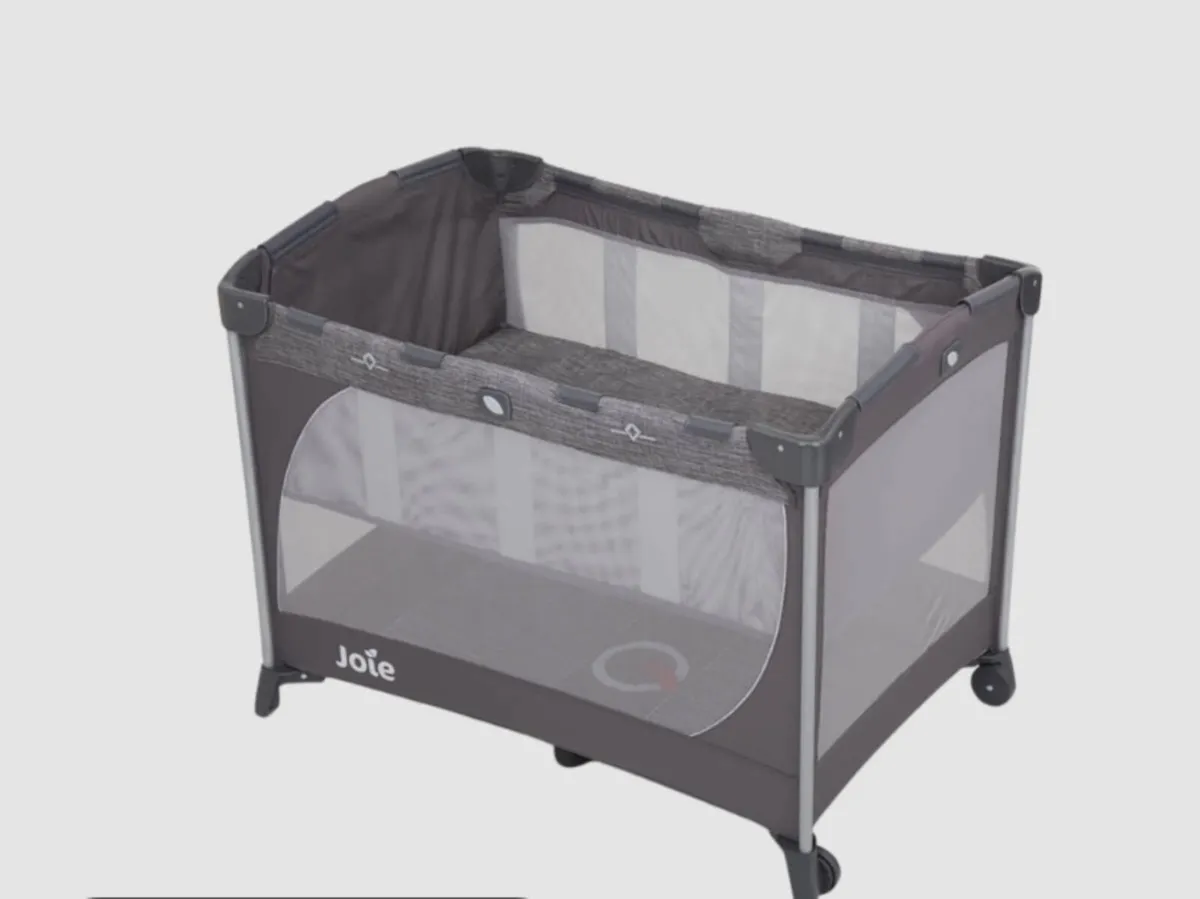 Joie travel cot - Image 3