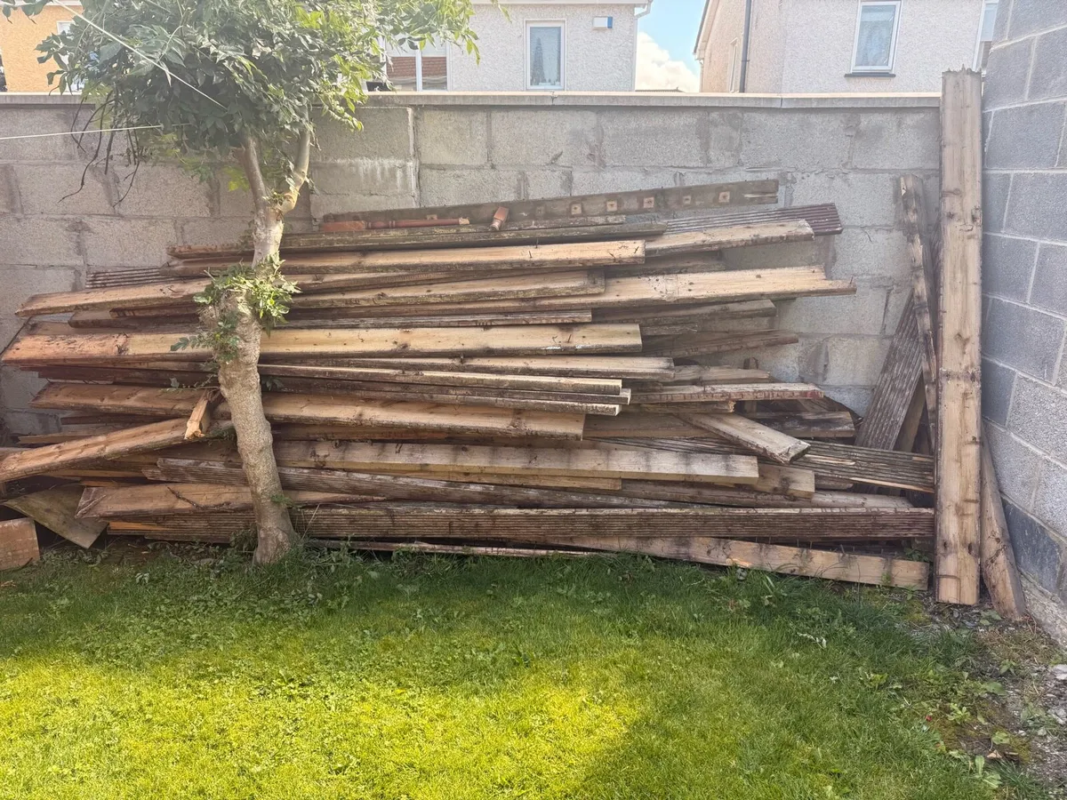 Free decking to be taken for free - Image 2