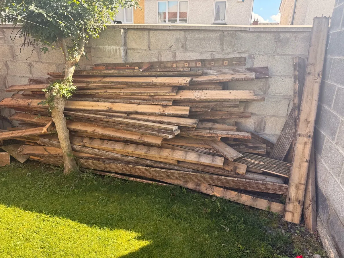 Free decking to be taken for free - Image 3