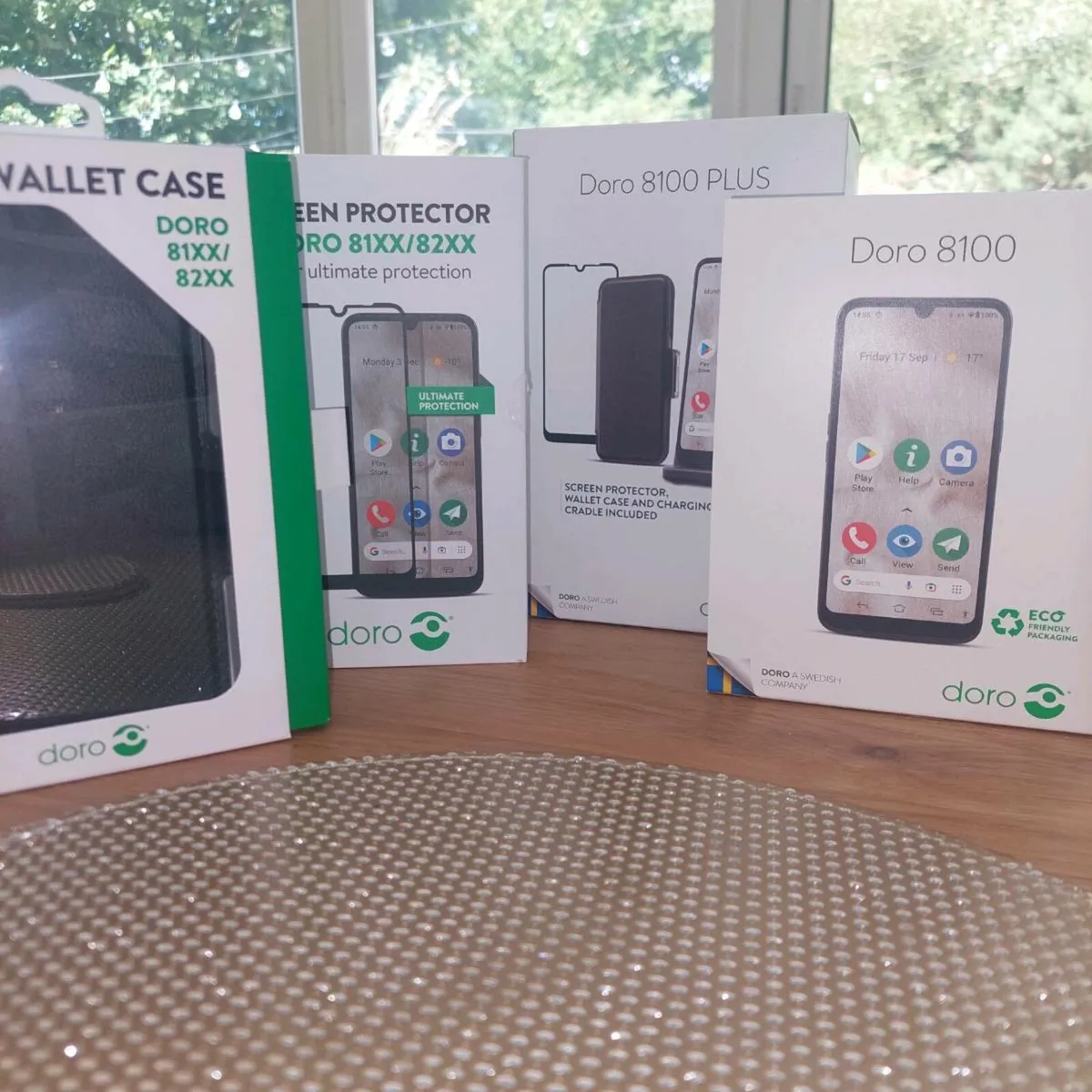 Doro 8100 4G Unlocked smart phone