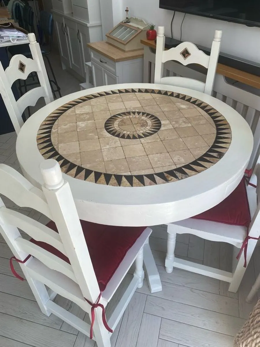 table - Image 3