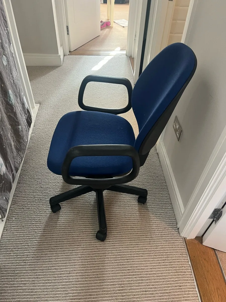 Desk chair - Image 2