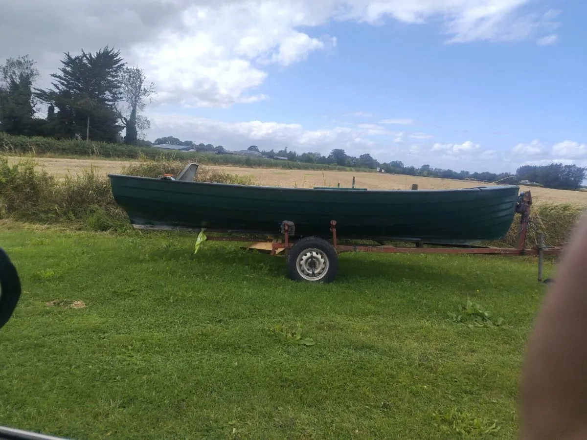 Lake boat - Image 1