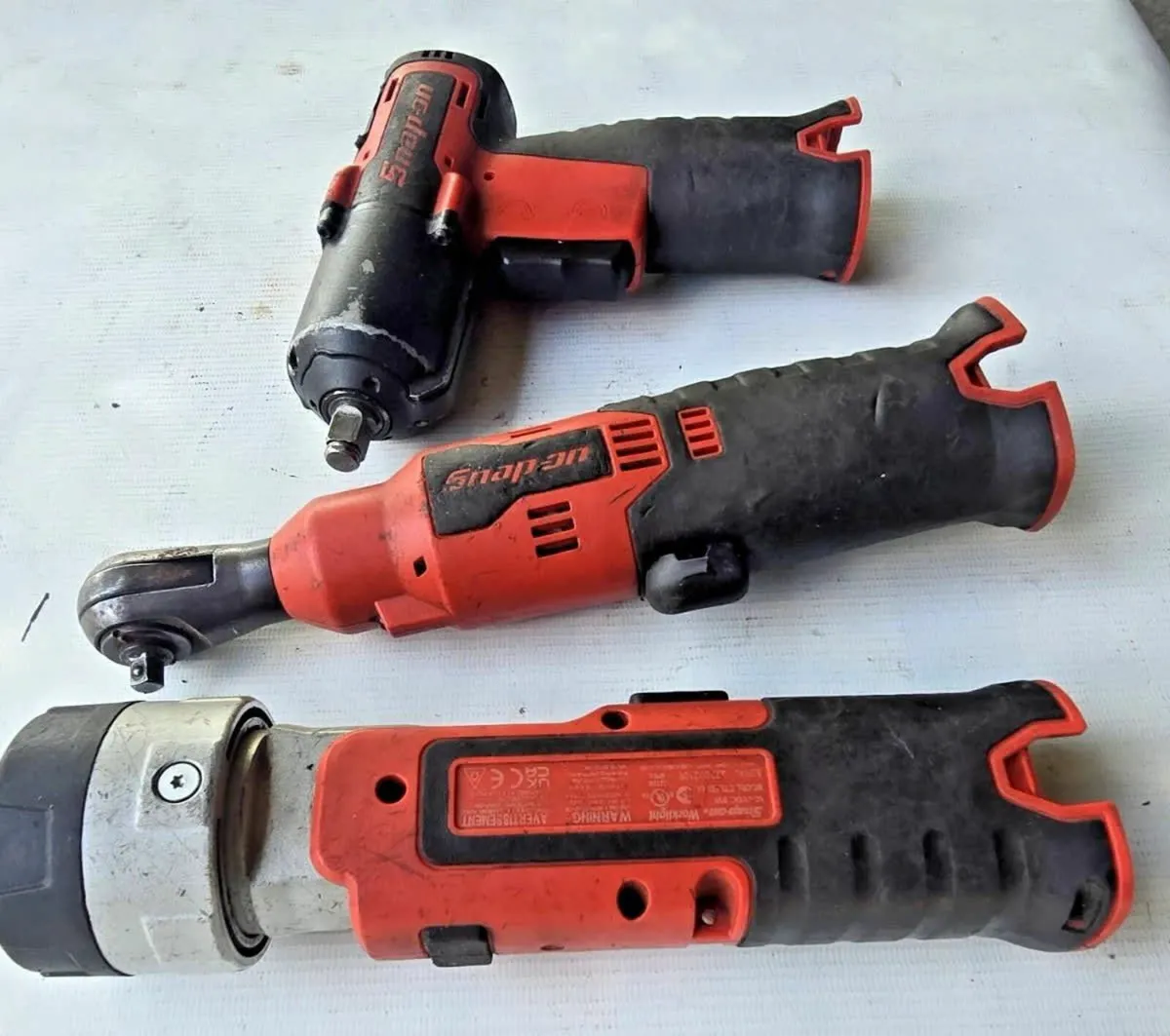 Impact Ratchet Light Batteries Charger - Image 4