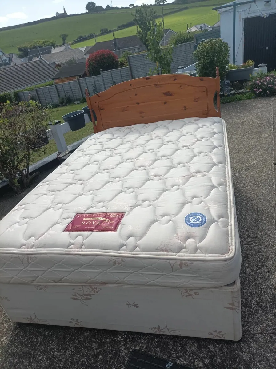 Double bed - Image 2
