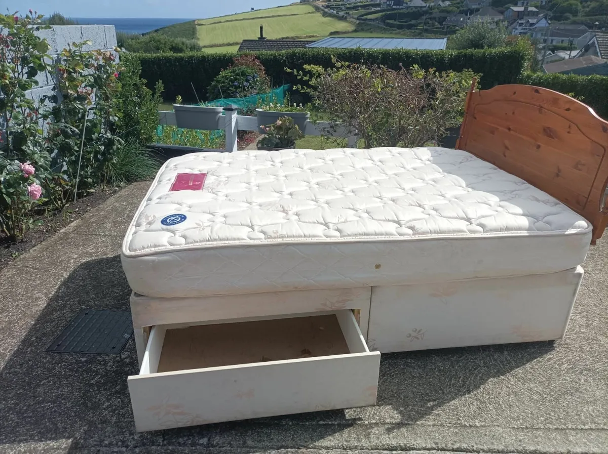Double bed - Image 3
