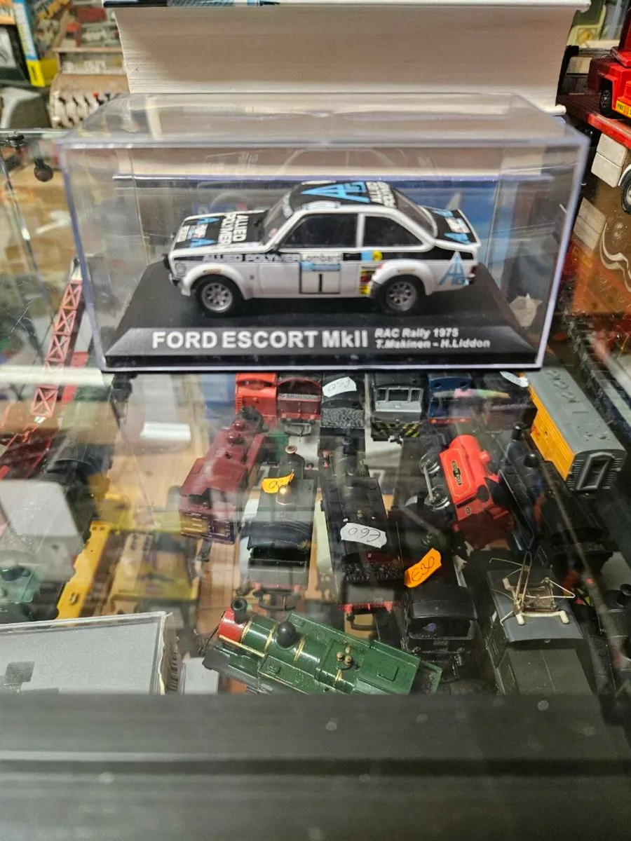 Corgi Trofeu Ford Escort MKII Rally - Image 1
