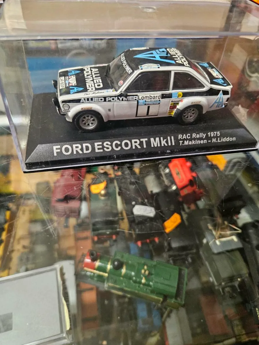 Corgi Trofeu Ford Escort MKII Rally - Image 3