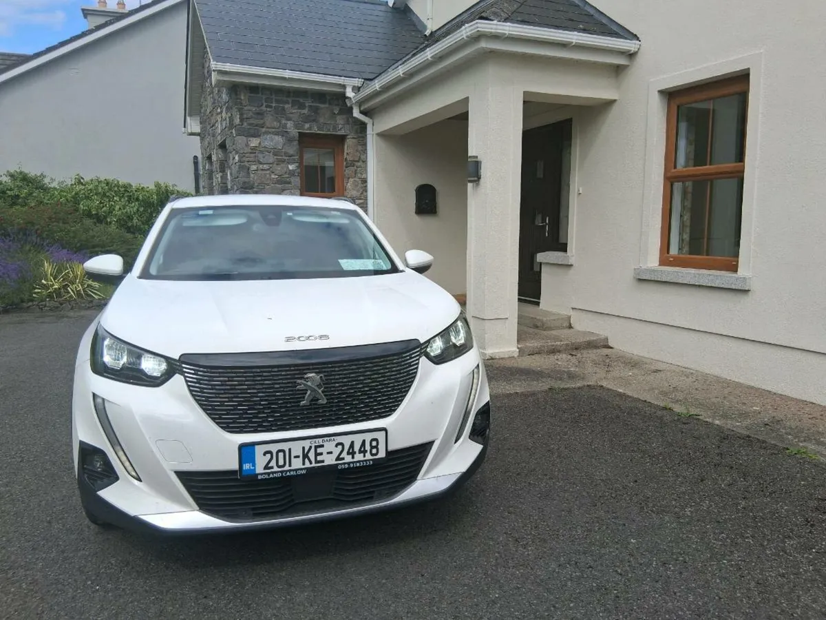 Peugeot 2008 Allure 1.5 HDI - Image 2
