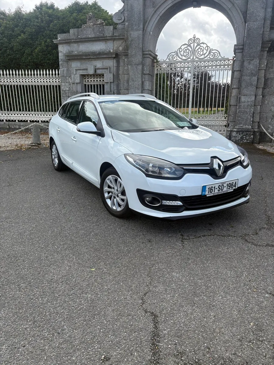 Renault megane 1.5 low mileage - Image 1