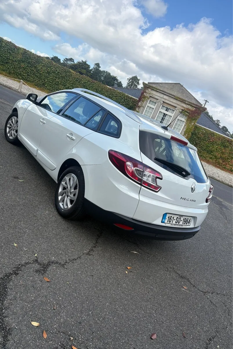 Renault megane 1.5 low mileage - Image 3